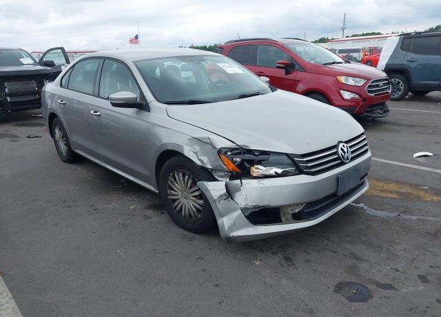 2014 VOLKSWAGEN Passat