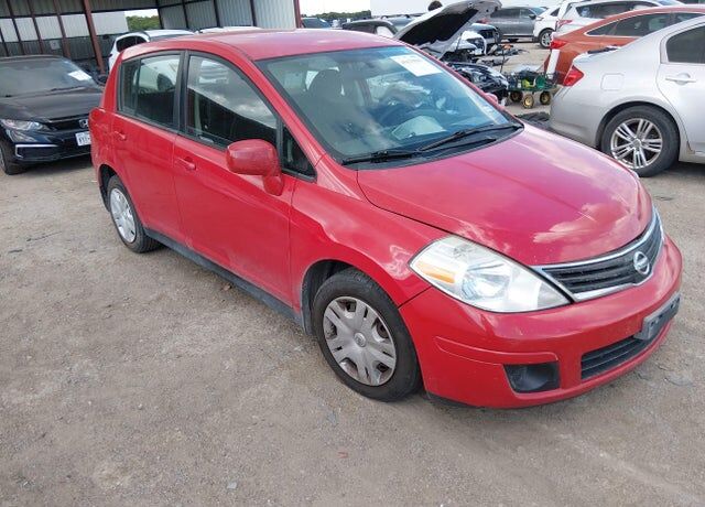 2012 NISSAN Versa