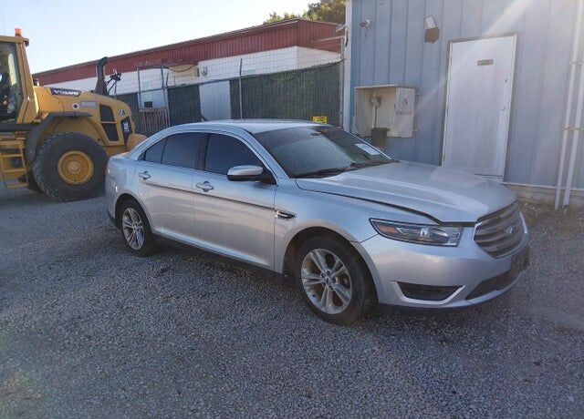 2016 FORD Taurus