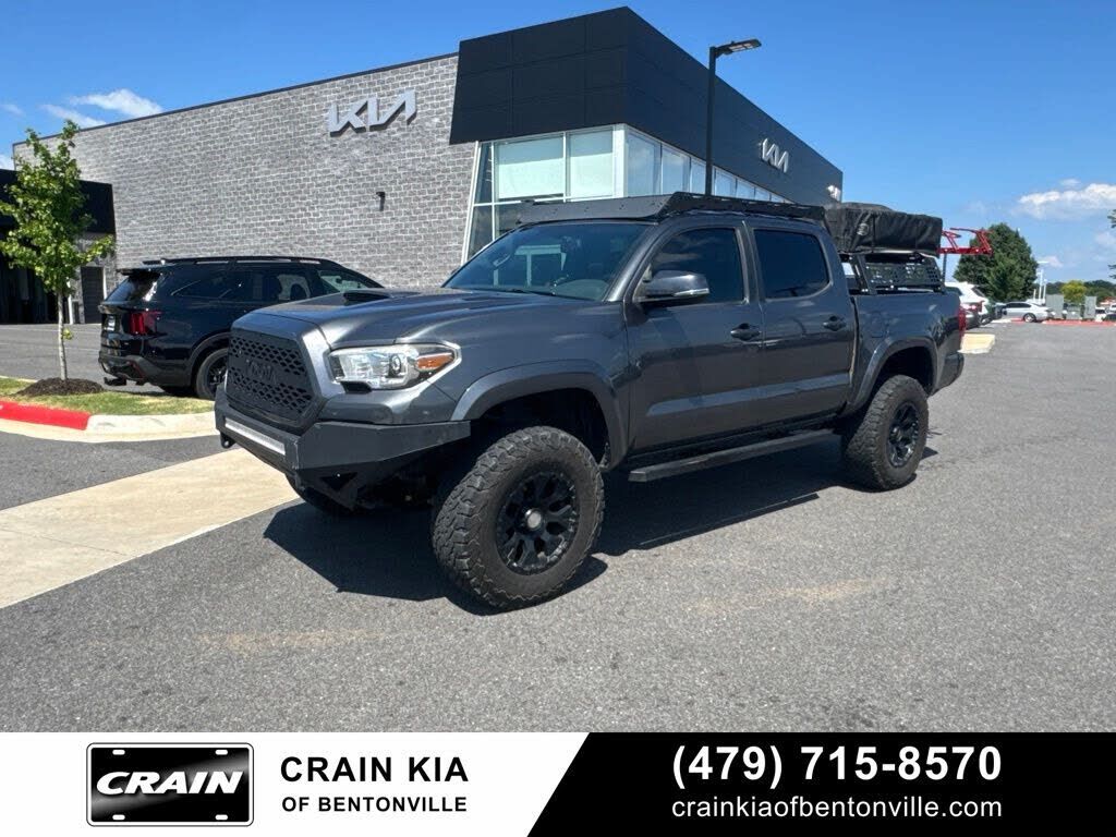 2017 TOYOTA Tacoma