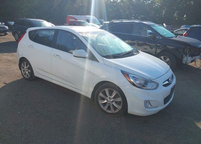 2012 HYUNDAI Accent