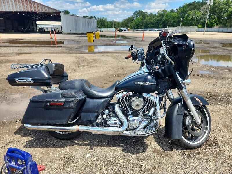 2011 HARLEY DAVIDSON Street Glide