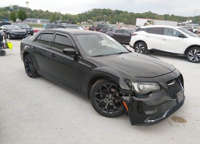 2019 CHRYSLER 300