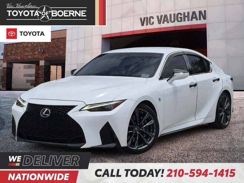2021 LEXUS IS