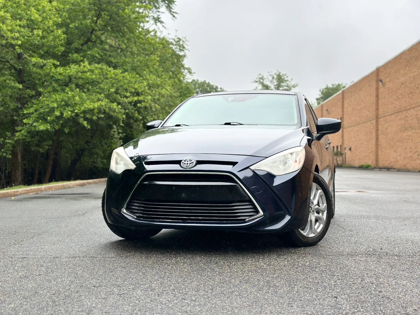 2017 TOYOTA Yaris