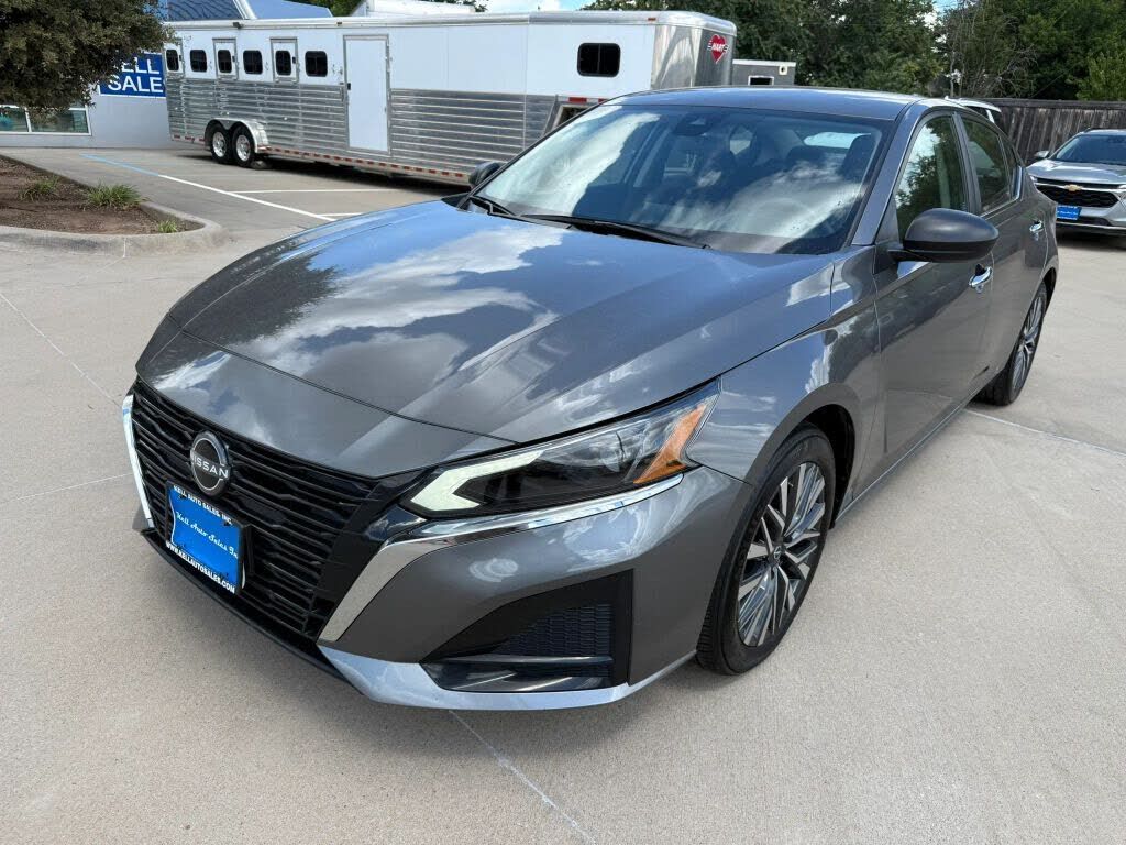 2025 NISSAN Altima