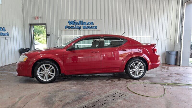 2012 DODGE Avenger
