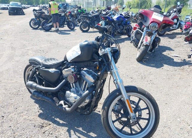 2014 HARLEY DAVIDSON Sportster XL883 Superlow
