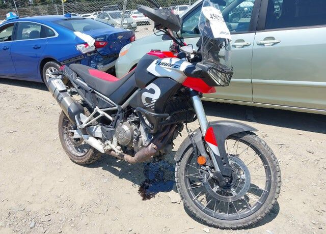 2022 APRILIA Tuareg
