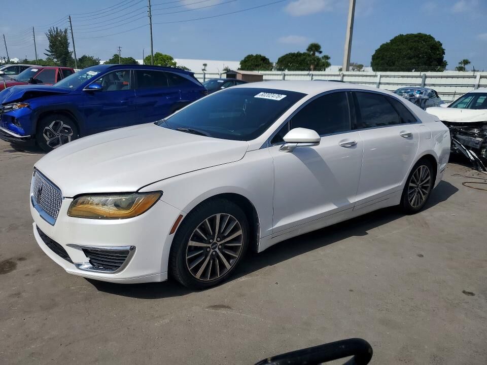 2017 LINCOLN MKZ