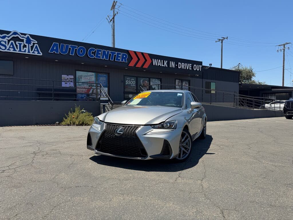 2017 LEXUS IS