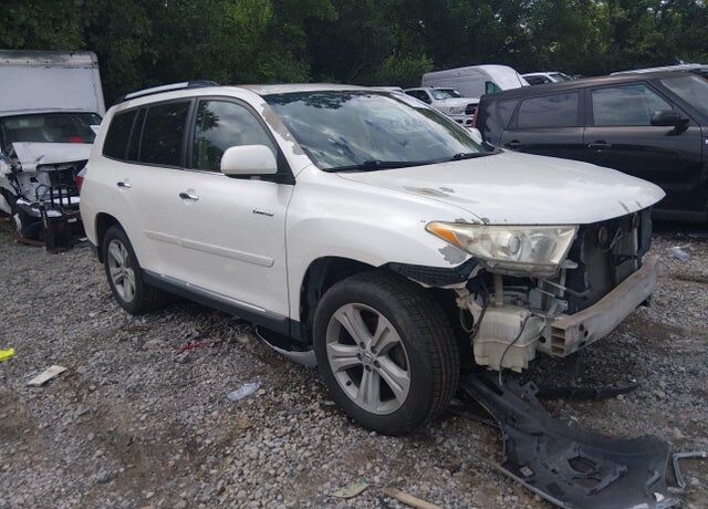 2012 TOYOTA Highlander