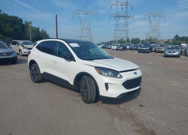 2021 FORD Escape