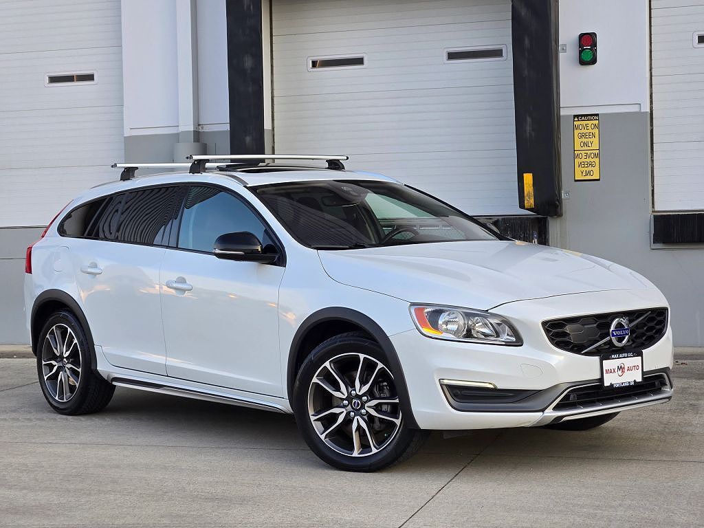 2016 VOLVO V60CC