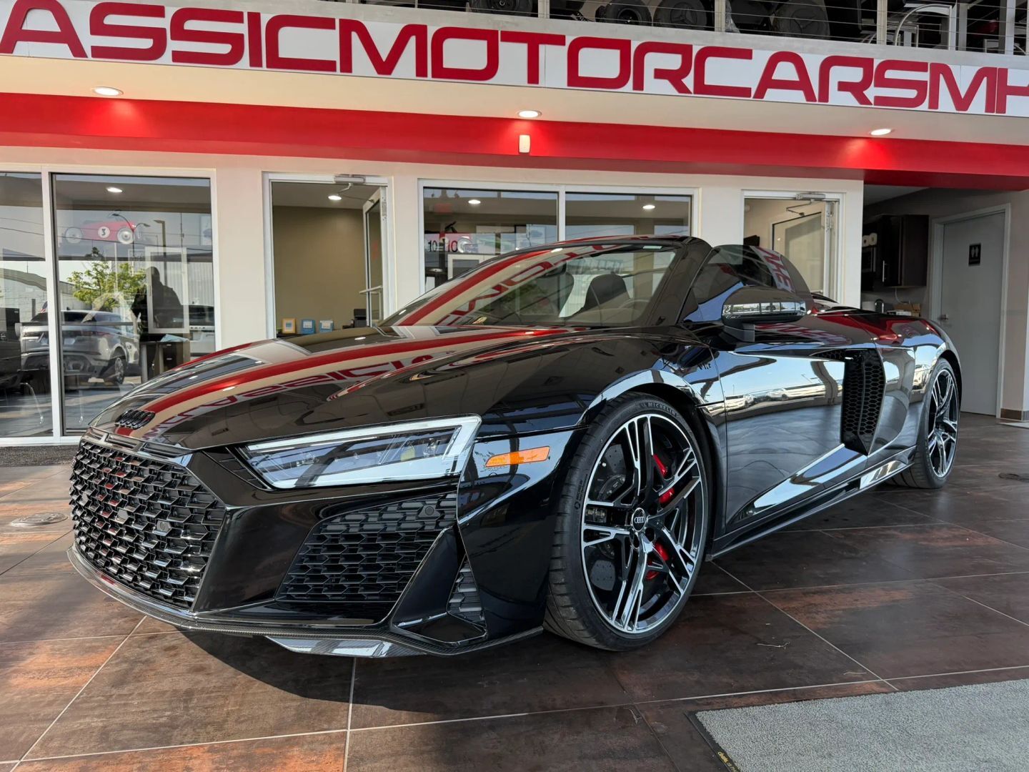 2023 AUDI R8