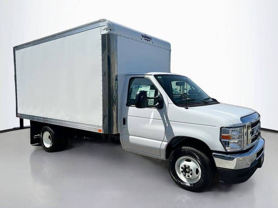 2025 FORD E-350