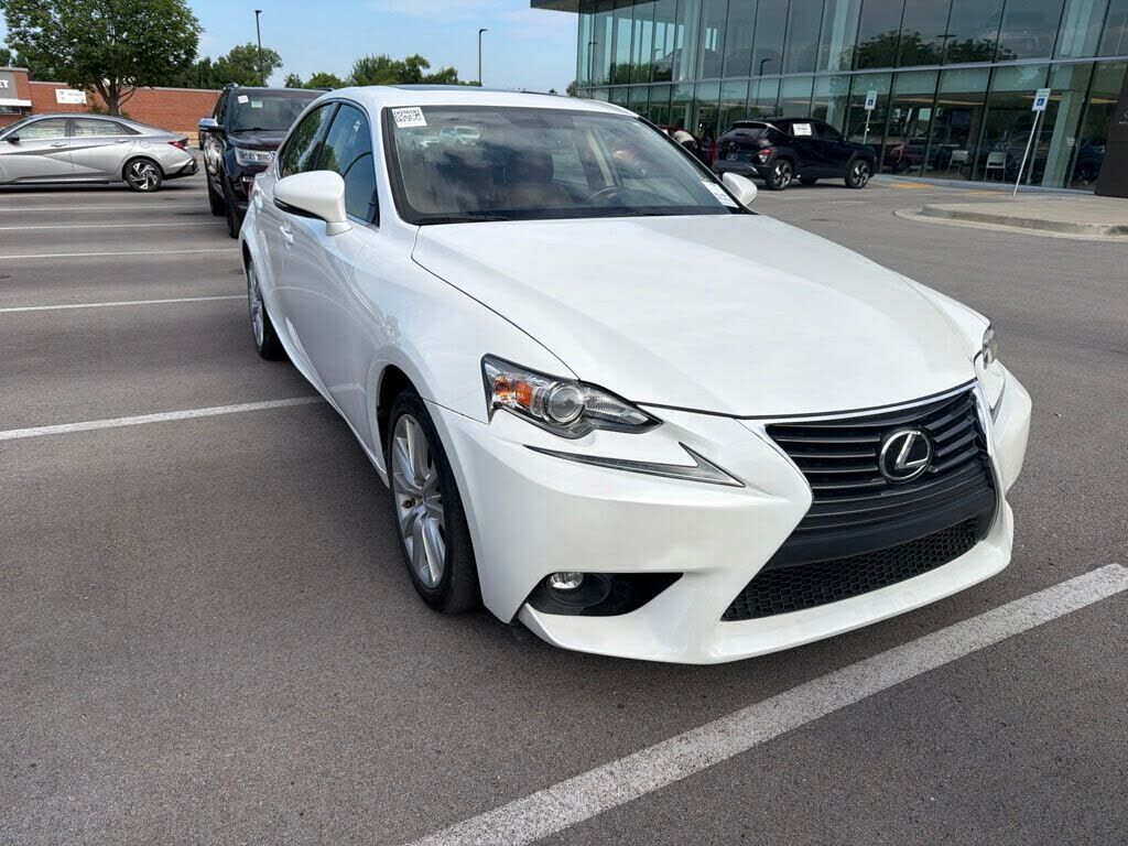 2016 LEXUS IS