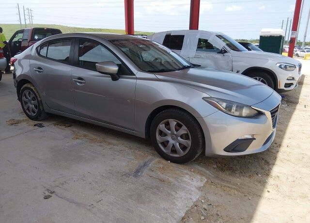 2016 MAZDA Mazda3