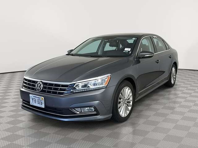 2016 VOLKSWAGEN Passat