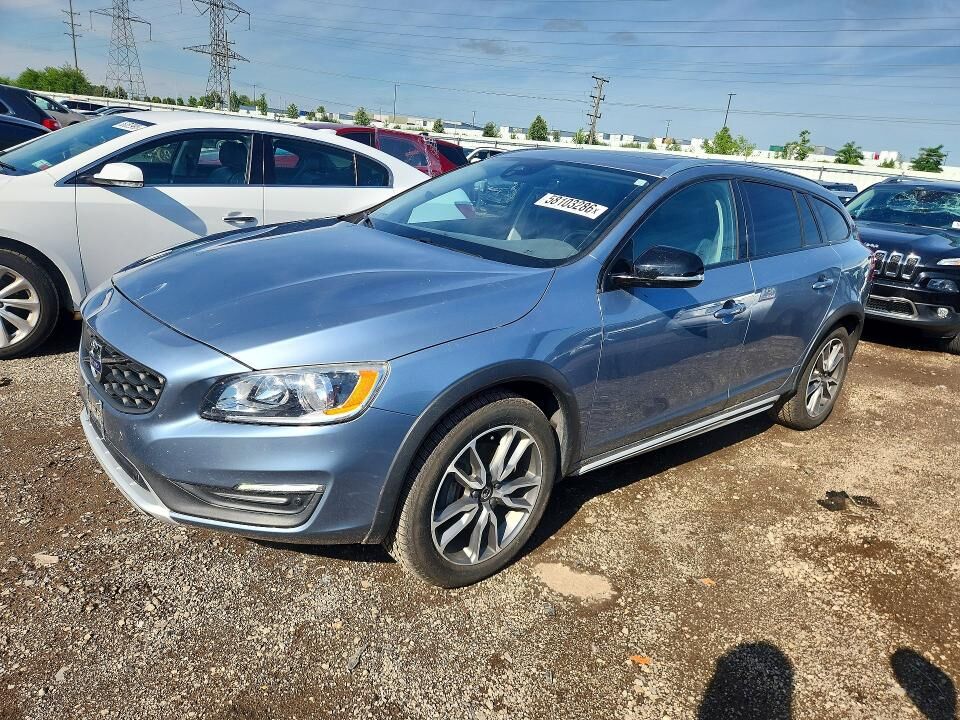 2017 VOLVO V60CC