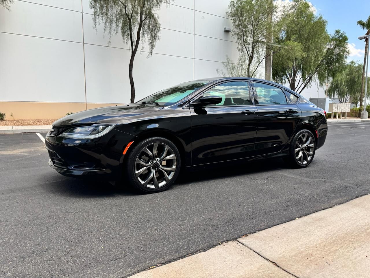 2016 CHRYSLER 200