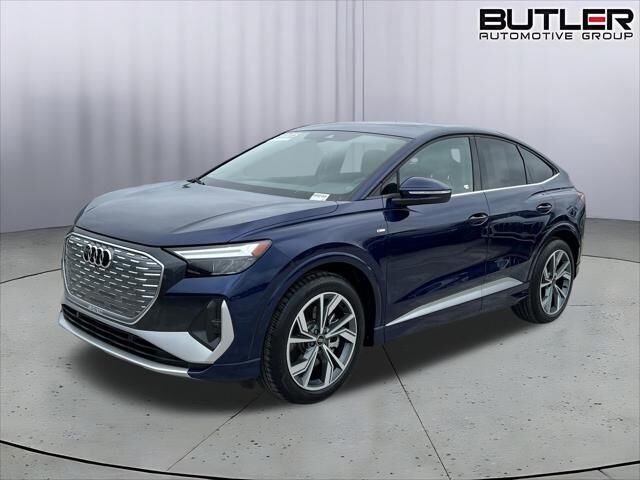 2025 AUDI Q4