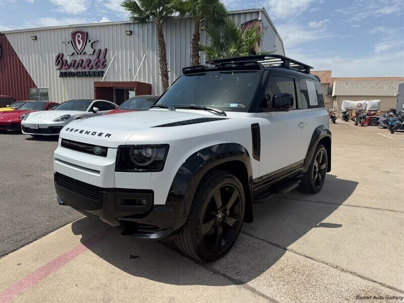 2023 LAND ROVER Defender