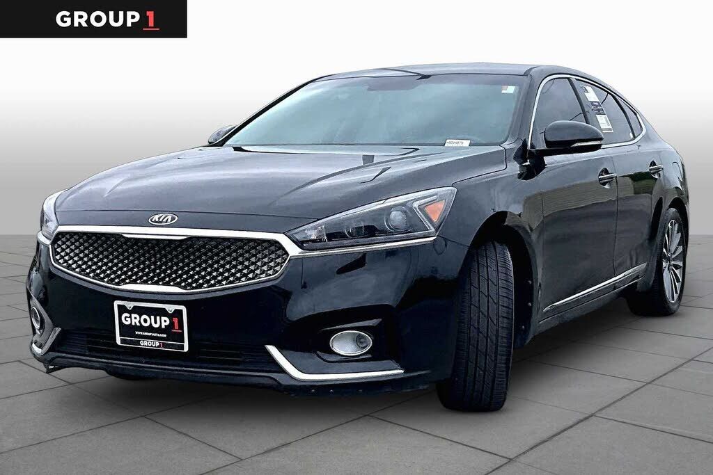 2017 KIA Cadenza