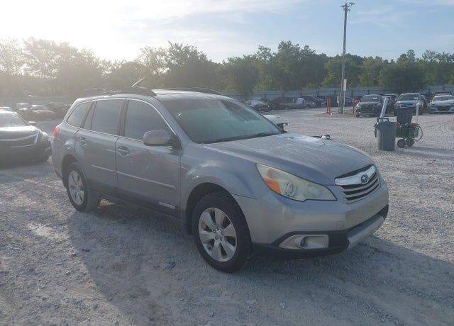2011 SUBARU Outback