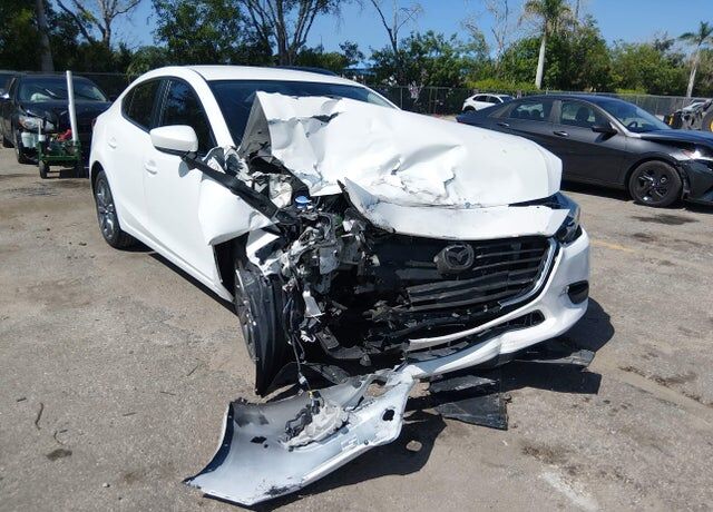 2018 MAZDA Mazda3