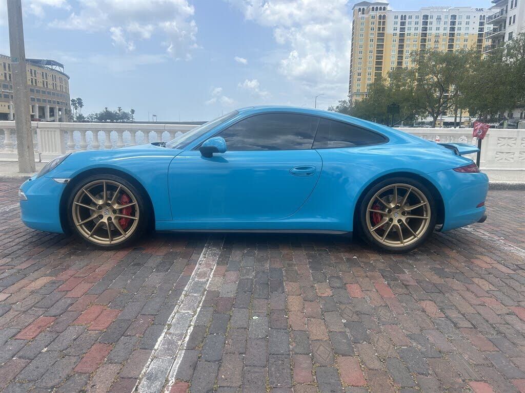 2016 PORSCHE 911
