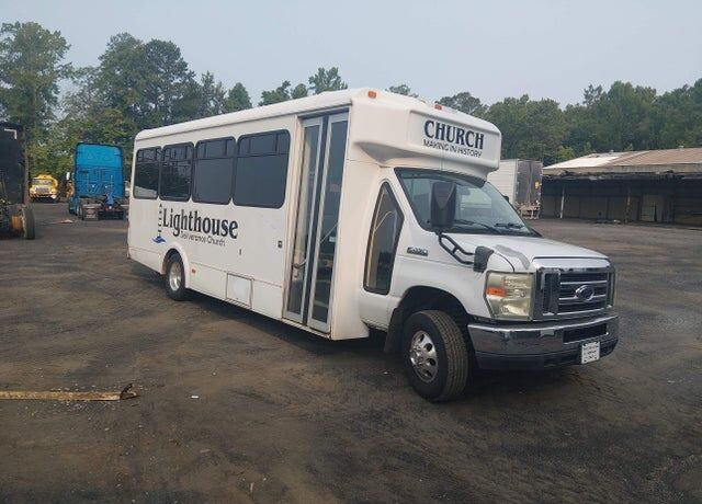 2008 FORD E-450