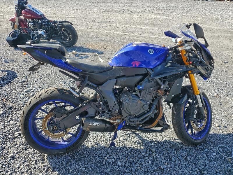 2025 YAMAHA YZF