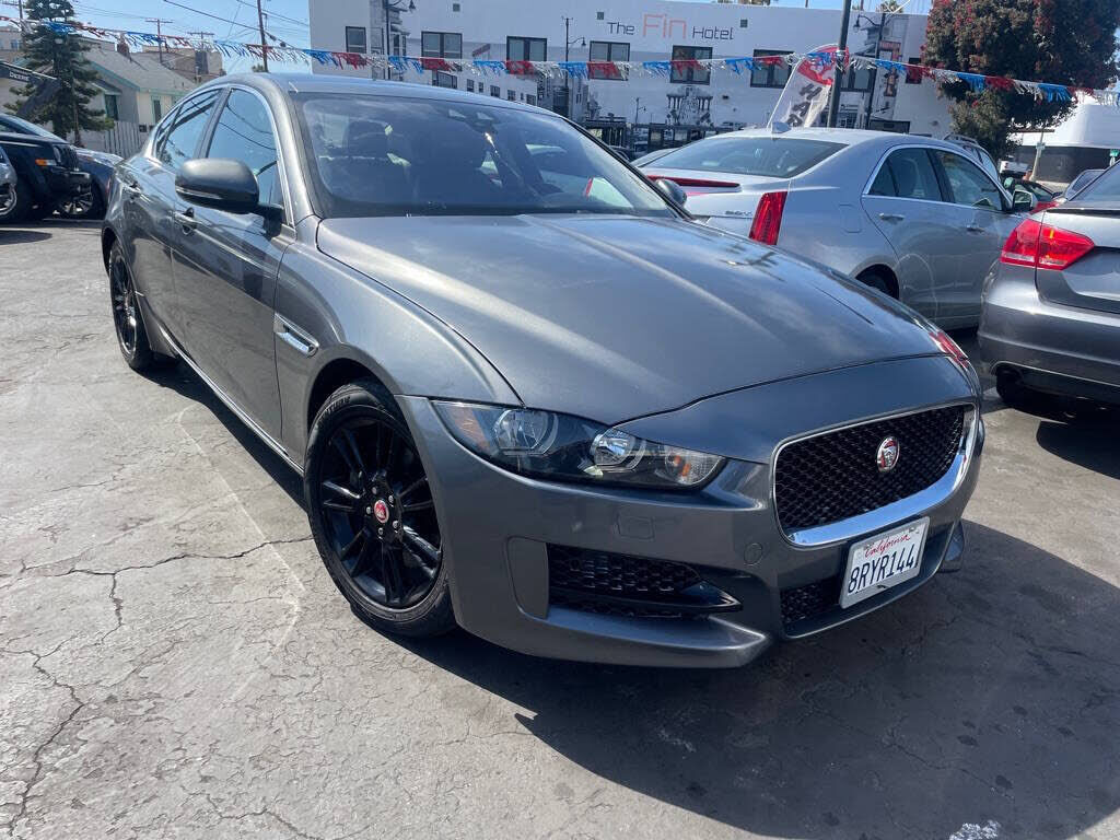2017 JAGUAR XE