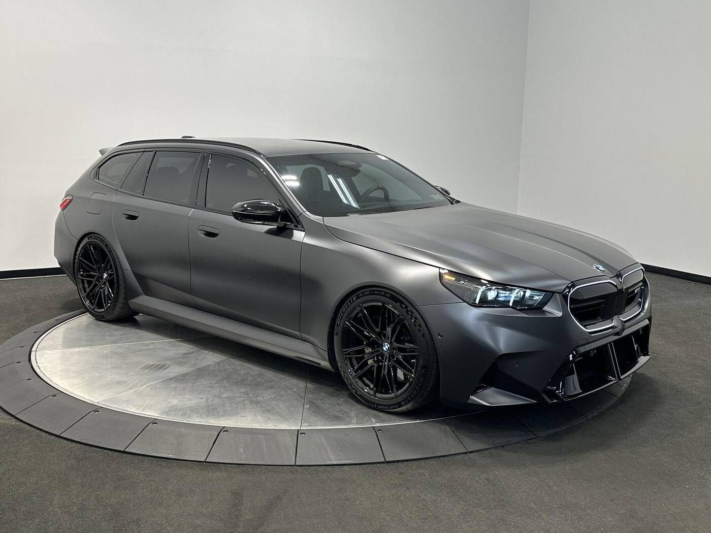 2025 BMW M5