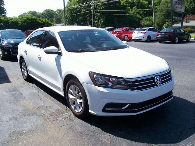 2018 VOLKSWAGEN Passat