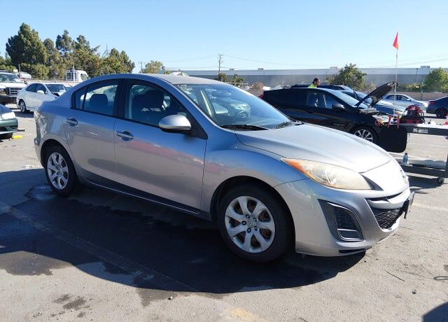 2011 MAZDA Mazda3