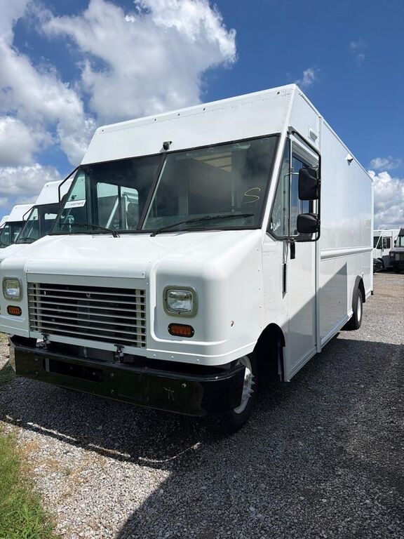 2019 FORD E-450