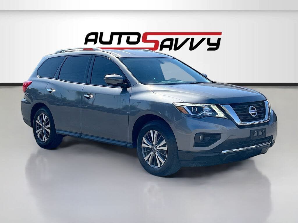 2017 NISSAN Pathfinder