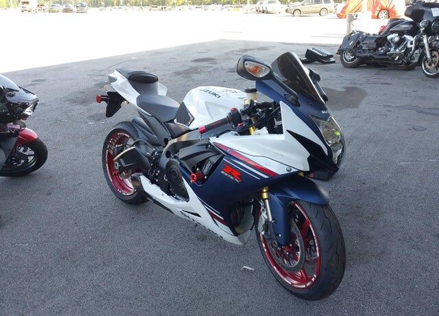 2025 SUZUKI GSX-R750