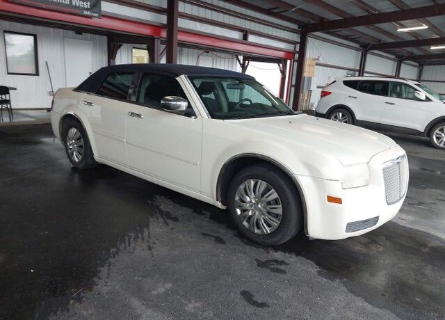 2005 CHRYSLER 300
