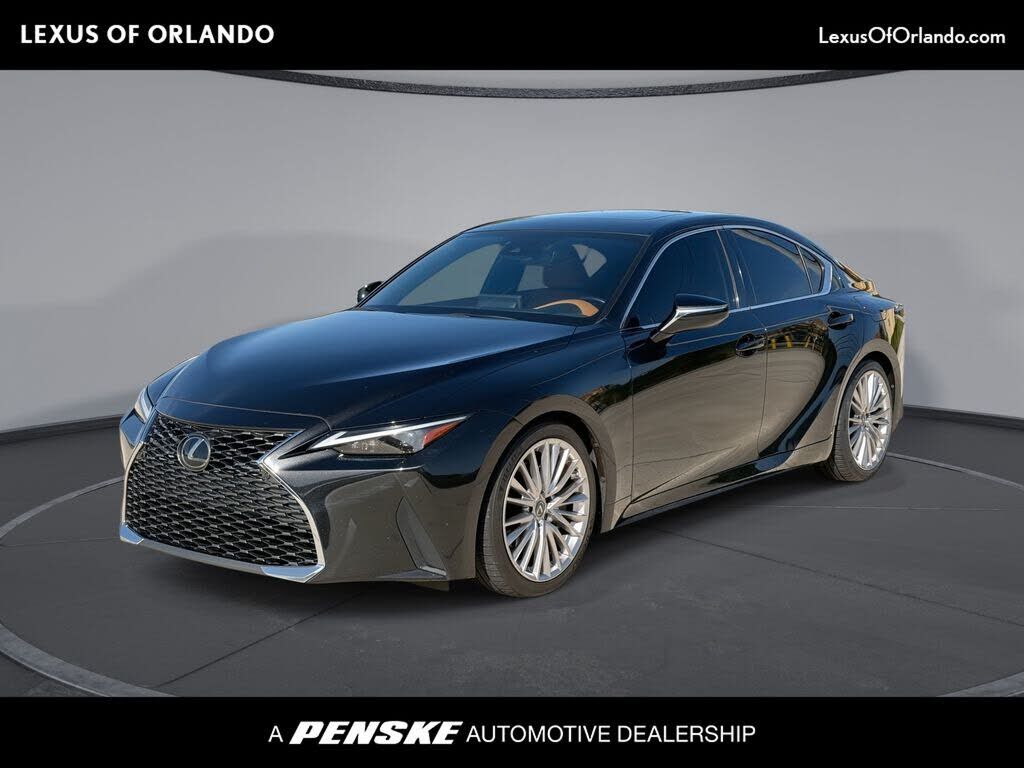 2022 LEXUS IS