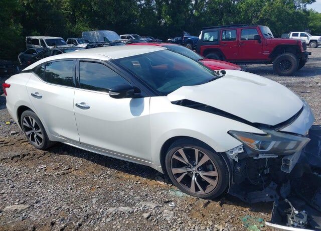 2017 NISSAN Maxima