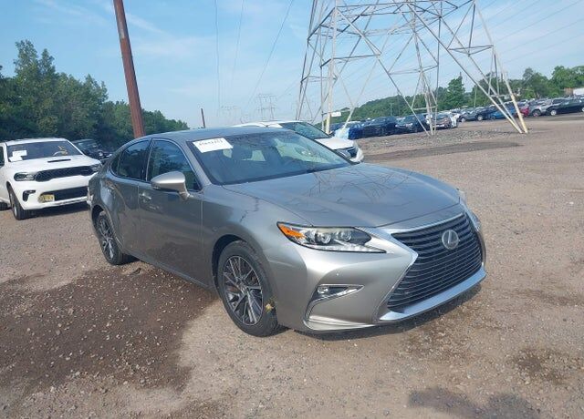 2016 LEXUS ES