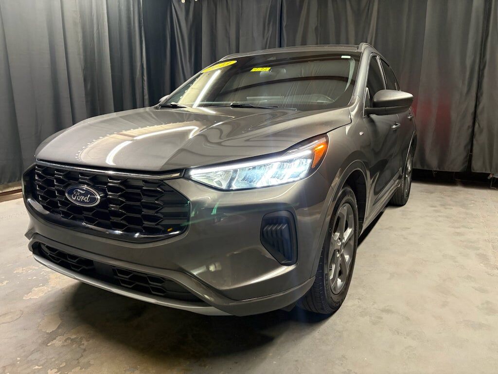 2023 FORD Escape