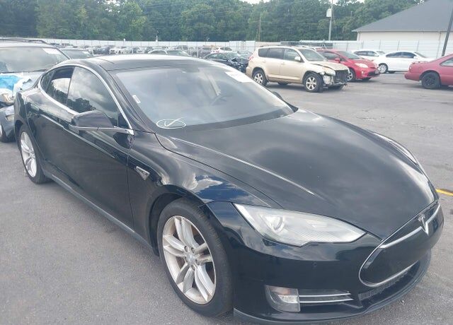 2014 TESLA Model S