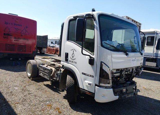 2025 ISUZU NPR-XD