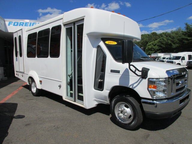 2017 FORD E-350