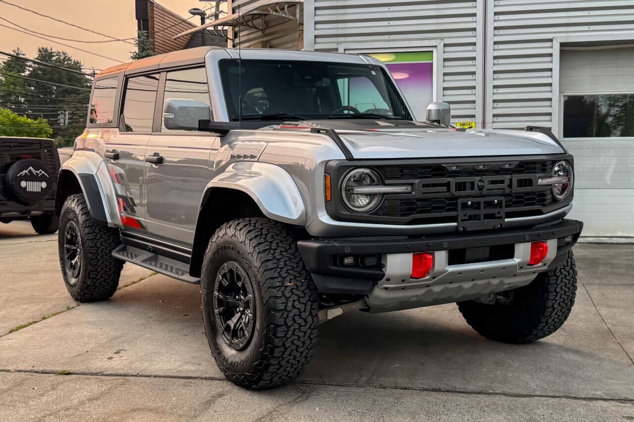 2024 FORD Bronco