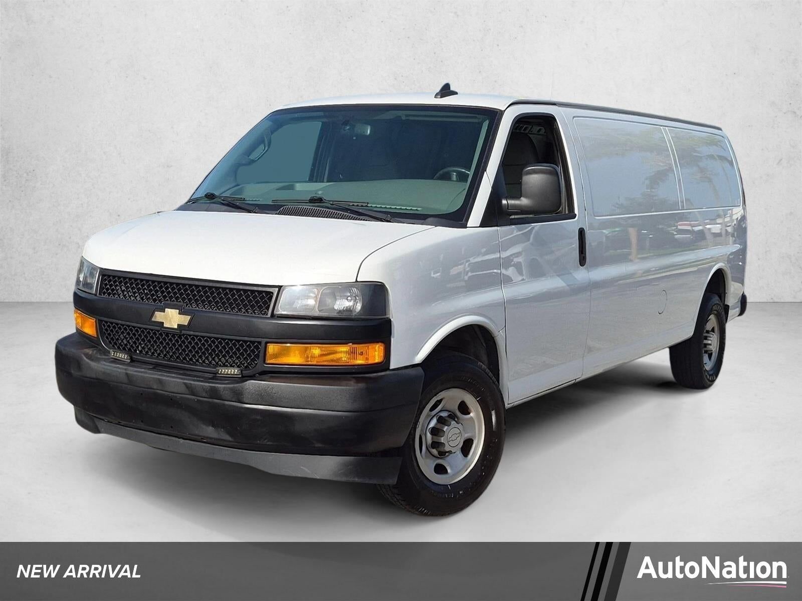 2020 CHEVROLET Express